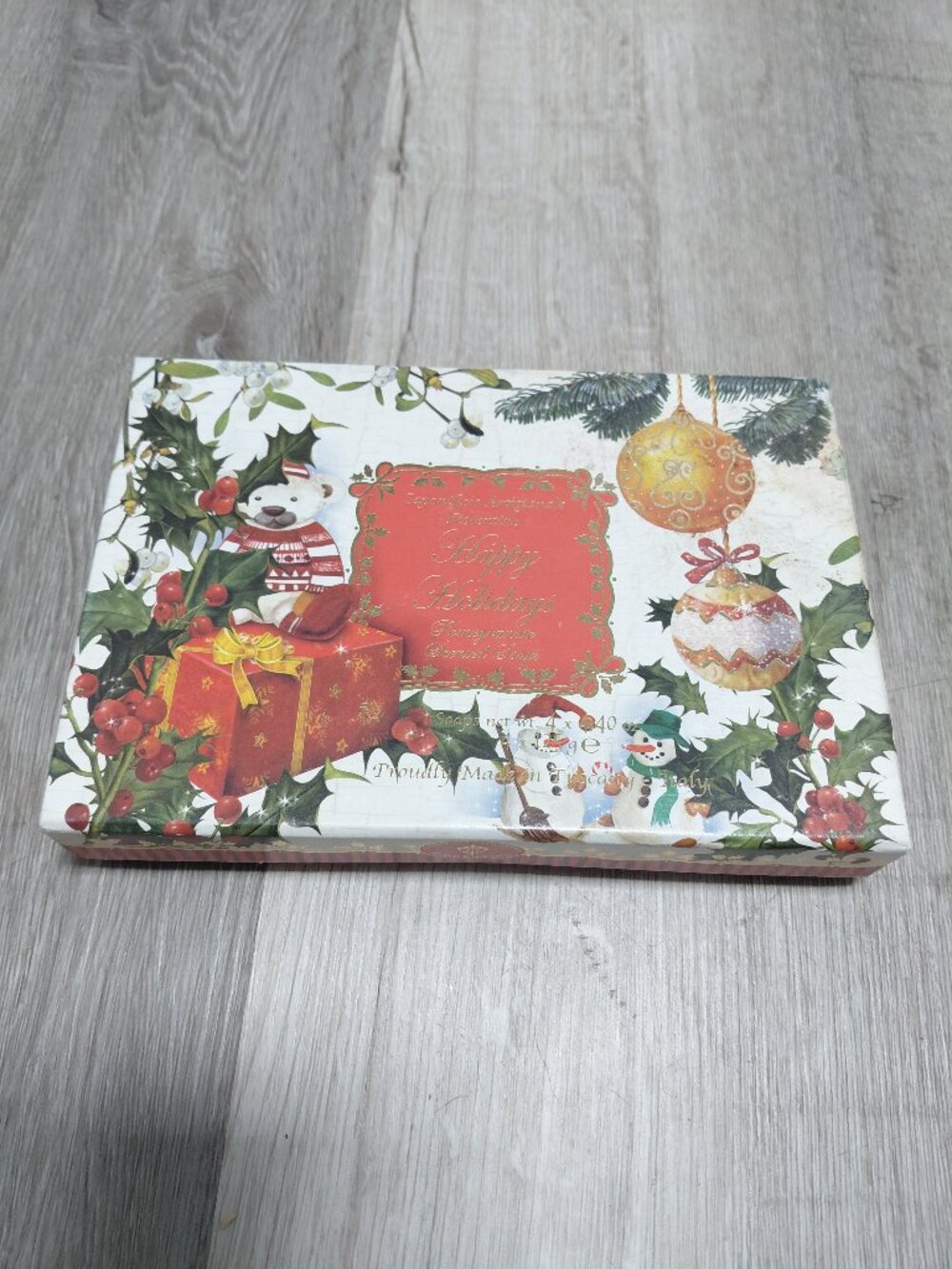 Saponificio Artigianale Fiorentino Happy Holidays Pomegranate Scented Soap